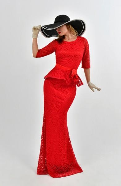 Robe de soirée / robe plissée / robe en soie ou matières séciales / robe longue