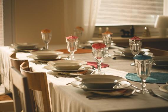 Nappe blanche ou brodé de moins de 3 m