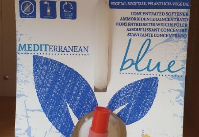 Blue assouplissant d'origine végétal, très concentré senteur méditerrannéenne