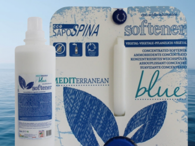 Blue assouplissant d'origine végétal, très concentré senteur méditerrannéenne